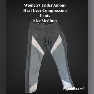Under Armour Women's Capri Pants Size M Gray Compression Heatgear Workout